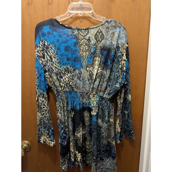 Mesmerize Y2K Tunic - Picture 2 of 2